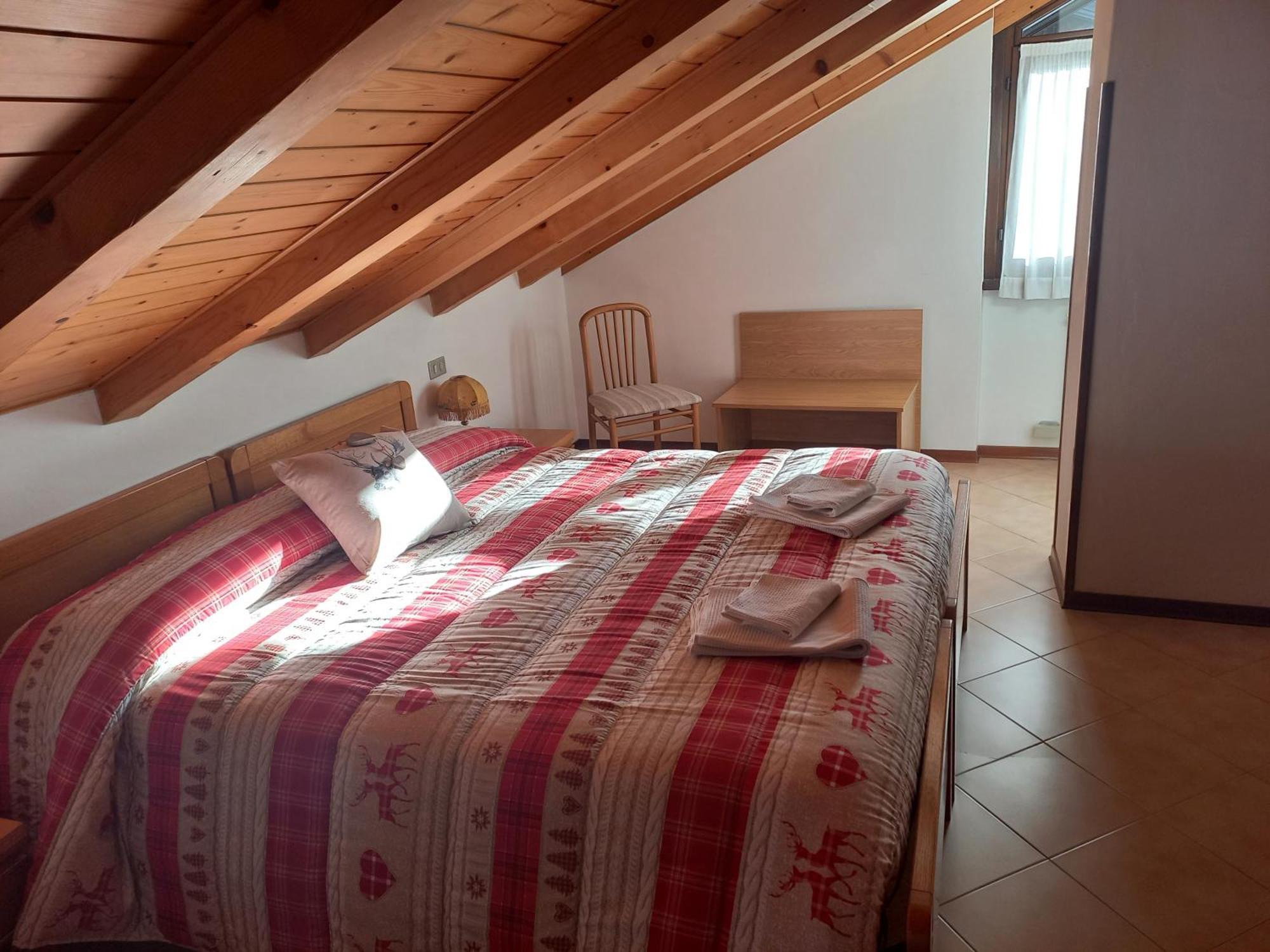 B&B Piazzi Di Katia Caderzone Exterior photo